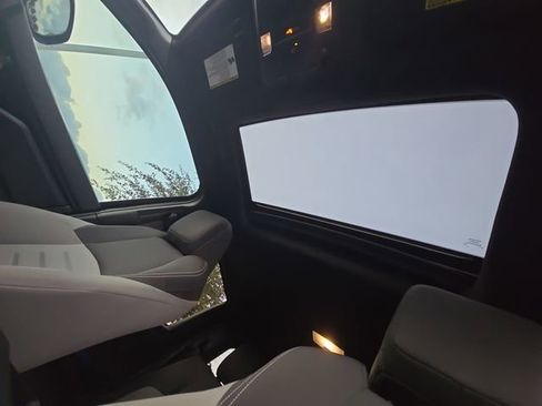 Certified 2025 Toyota Tacoma TRD Off-Road image 29