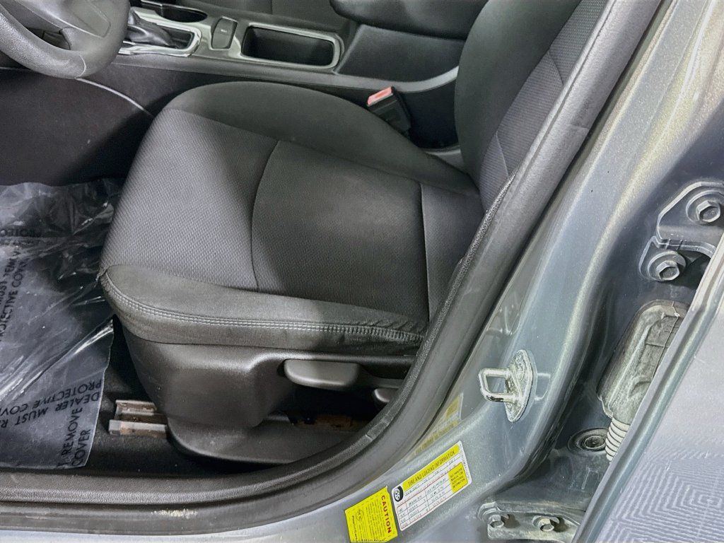 Used 2017 Chevrolet Cruze LT FWD image 22