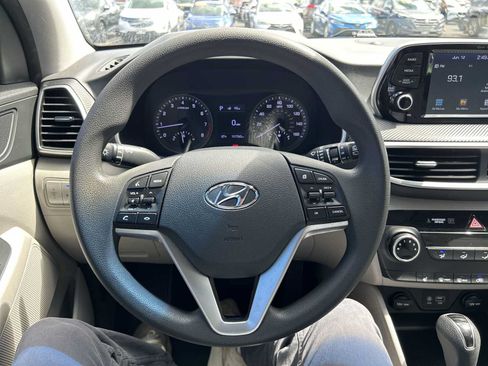 Used 2019 Hyundai Tucson Value FWD image 11
