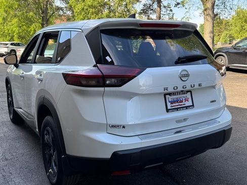 New 2026 Nissan Rogue SV AWD/4WD image 16