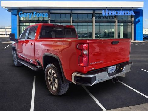 Used 2025 Chevrolet Silverado 2500 LT AWD/4WD image 3