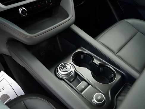 Certified 2026 Ford Explorer Active RWD image 30