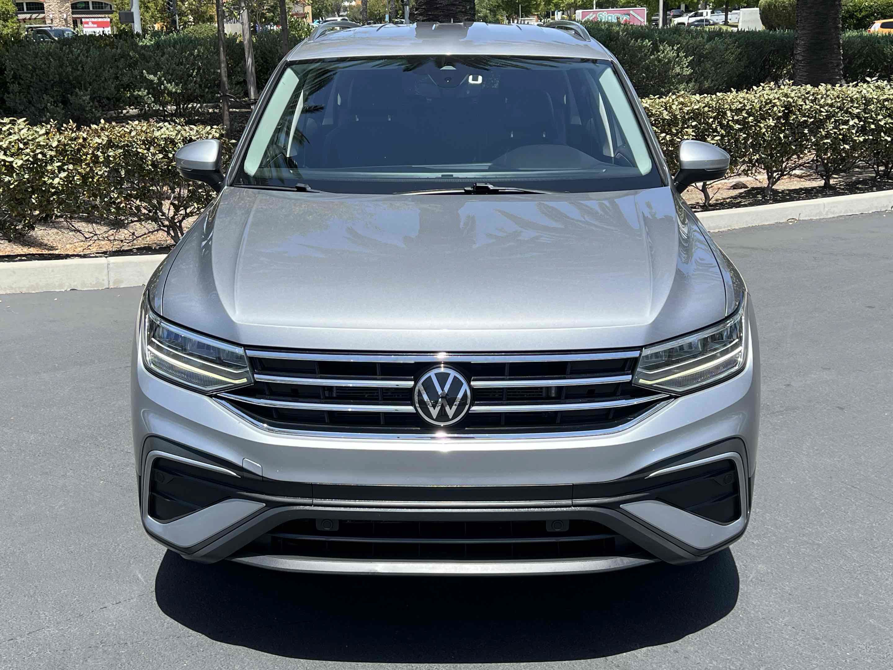 Used 2023 Volkswagen Tiguan SE FWD image 13