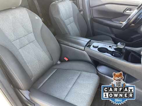 Certified 2025 Nissan Rogue SV AWD/4WD image 11