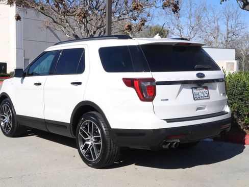 Used 2019 Ford Explorer Sport image 18