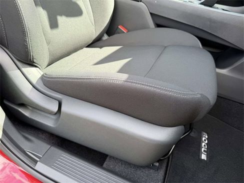 New 2026 Nissan Rogue S image 9