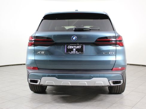 New 2026 BMW X5 xDrive50e image 10