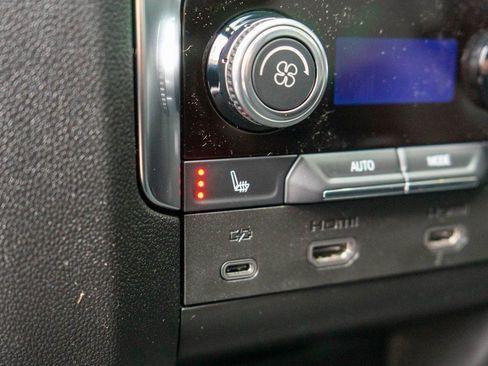 New 2026 GMC Yukon XL Denali w/ Denali Reserve Package image 17