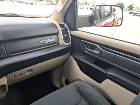 Used 2019 RAM 1500 Big Horn AWD/4WD image 18
