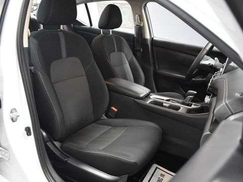 Certified 2024 Nissan Sentra SV w/ All-Weather Package FWD image 14