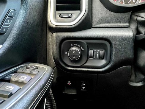 Used 2020 RAM 1500 Laramie image 35
