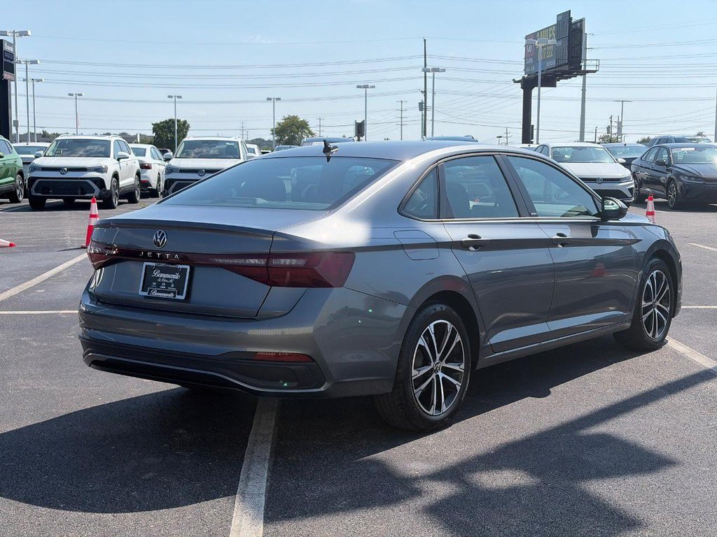 Used 2026 Volkswagen Jetta Sport FWD image 5