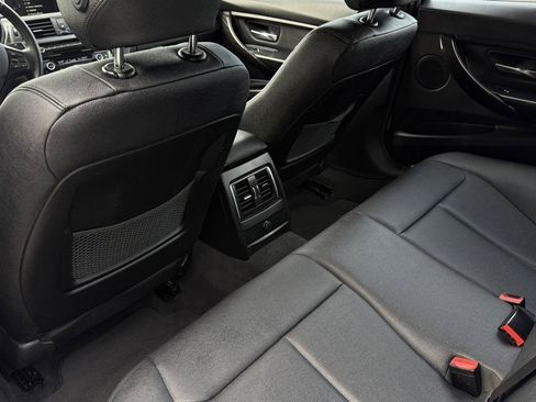 Used 2018 BMW 320i xDrive Sedan AWD/4WD image 31