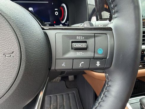 Used 2024 Nissan Pathfinder Platinum w/ Cargo Package FWD image 28