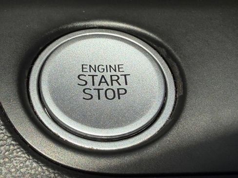 Used 2023 Hyundai Elantra SEL w/ Convenience Package FWD image 19
