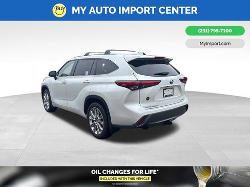 Used 2022 Toyota Highlander Limited image 5