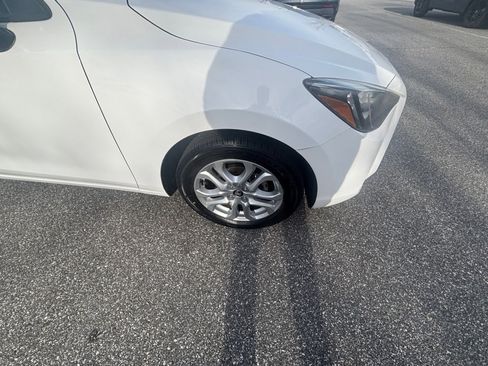 Used 2017 Toyota Yaris iA image 28