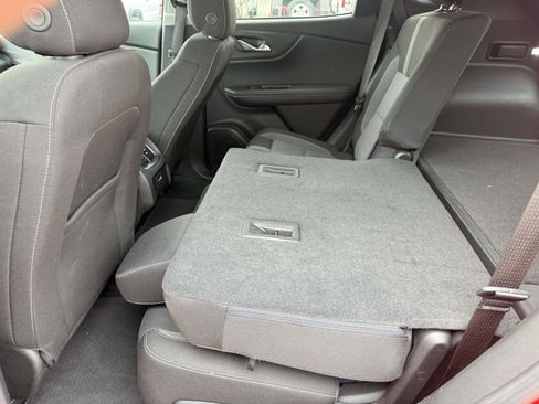 Used 2025 Chevrolet Blazer LT AWD/4WD image 10