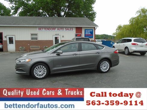 Used 2014 Ford Fusion SE FWD image 1