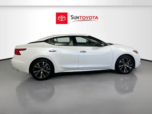 Used 2018 Nissan Maxima 3.5 SV image 2