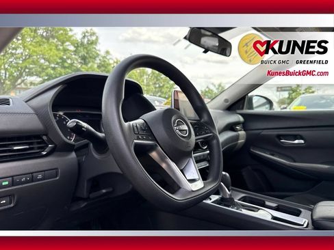 Used 2024 Nissan Sentra SV FWD image 16