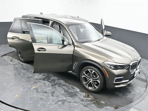 Used 2023 BMW X5 xDrive40i w/ Premium Package image 57