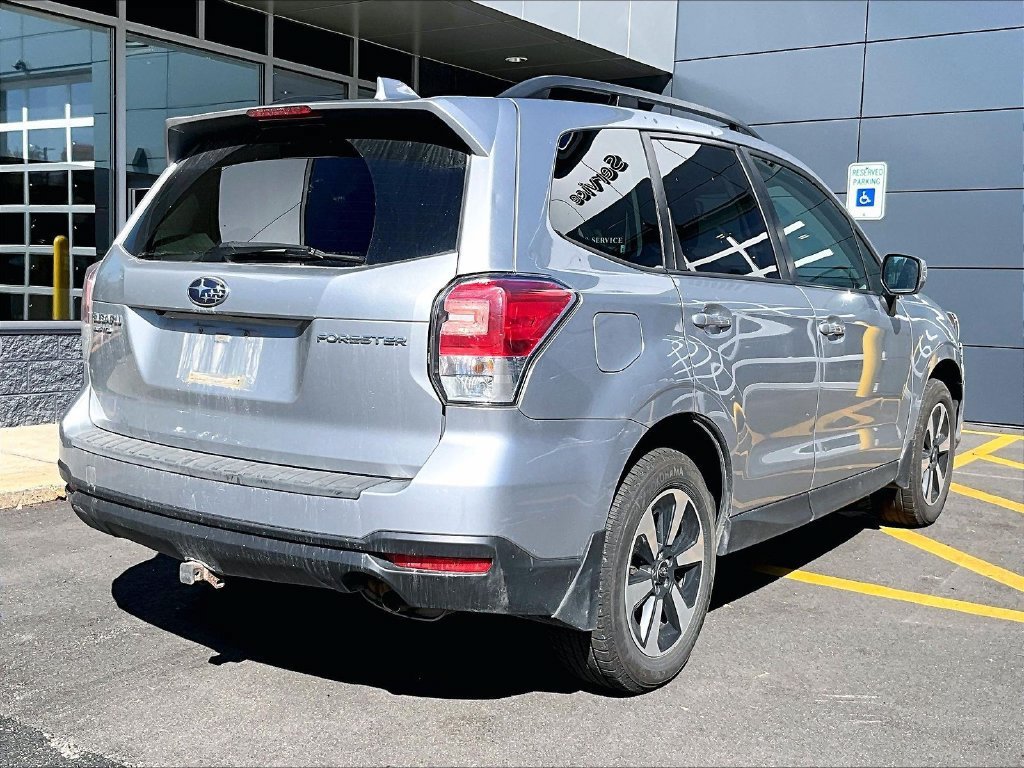 Used 2018 Subaru Forester 2.5i Premium AWD/4WD image 3