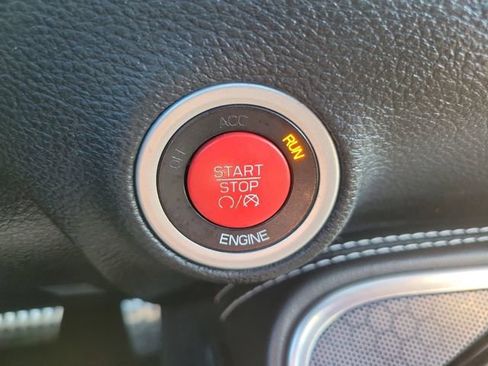 Used 2016 Dodge Challenger R/T Scat Pack w/ Leather Interior Group image 22