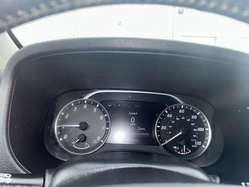 Used 2023 Nissan Frontier SV w/ Technology Package image 14