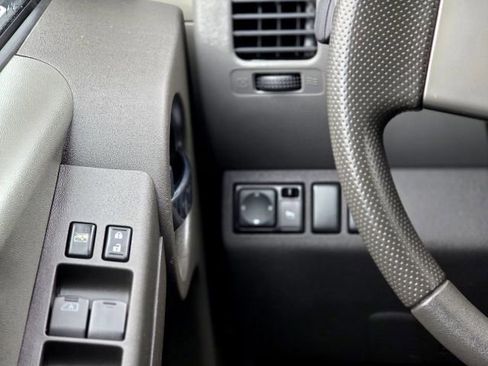 Used 2011 Nissan Xterra S w/ 4X4 Value Package image 17