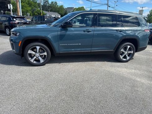 New 2026 Jeep Grand Cherokee L Limited AWD/4WD image 2