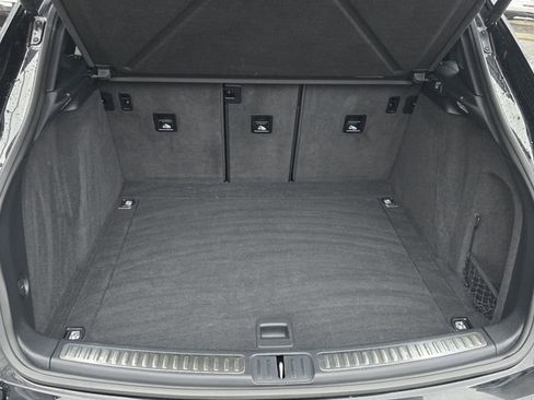 Used 2022 Porsche Macan image 21