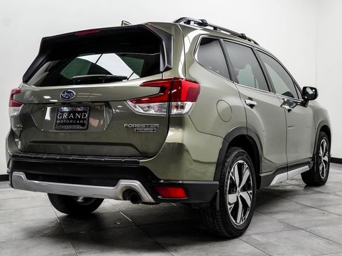 Used 2019 Subaru Forester Touring image 11