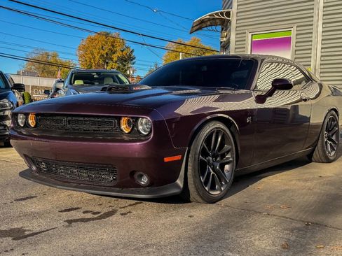 Used 2022 Dodge Challenger R/T Scat Pack w/ Shaker Package image 5