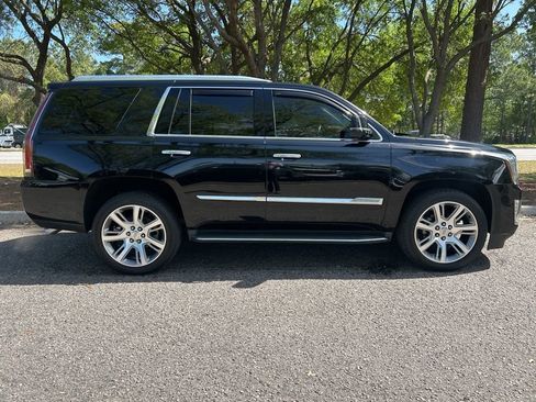 Used 2015 Cadillac Escalade Premium image 5