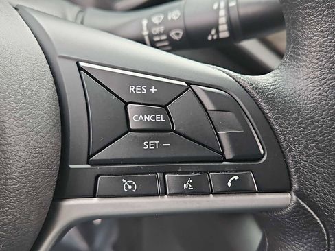 Used 2024 Nissan Altima 2.5 SV image 24