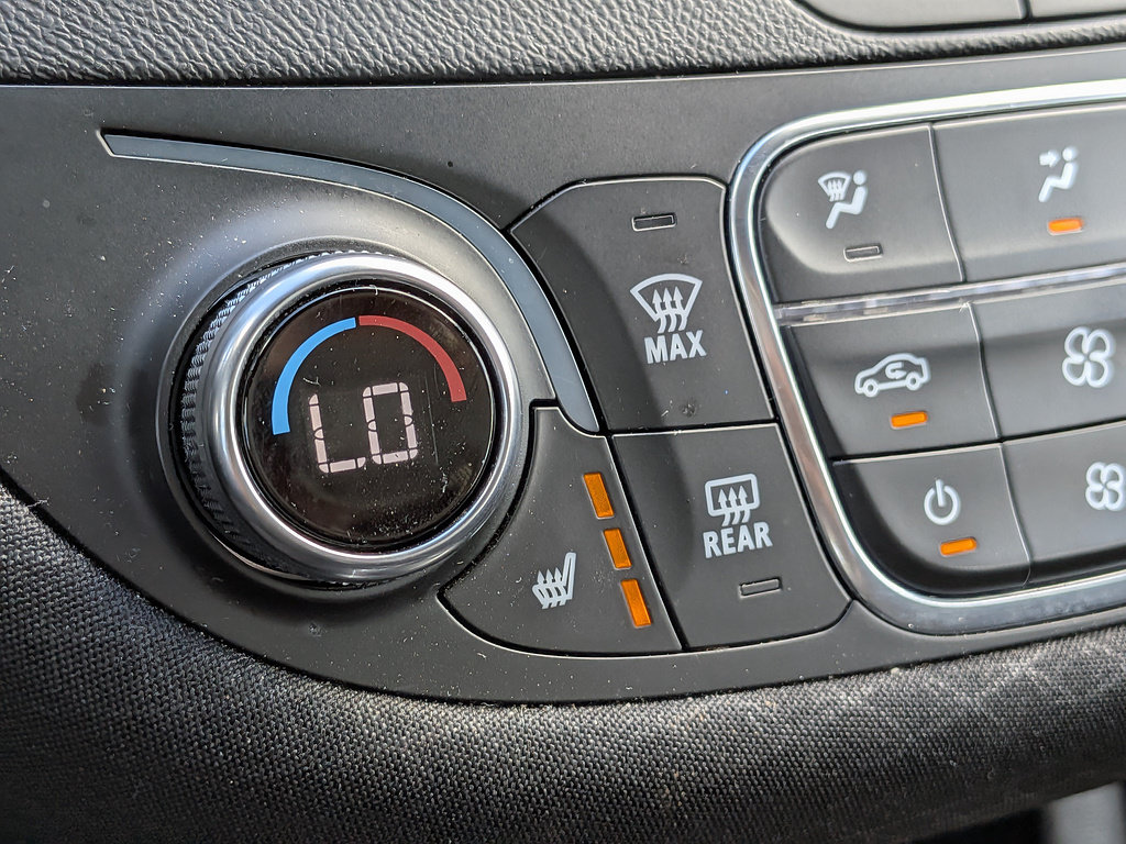 Certified 2025 Chevrolet Malibu LT FWD image 46