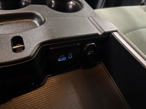 Used 2016 RAM 1500 Express w/ Black Ram 1500 Express Group image 22