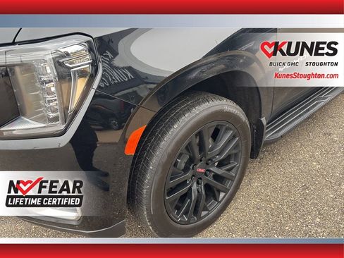 Used 2023 GMC Yukon SLE image 9