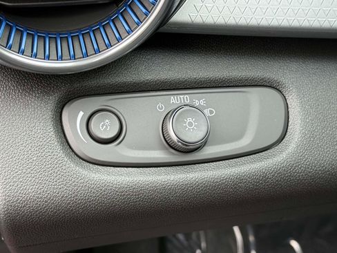 New 2026 Chevrolet Trax LT w/ Driver Confidence Package image 20