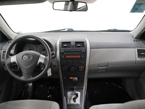Used 2010 Toyota Corolla LE FWD image 13