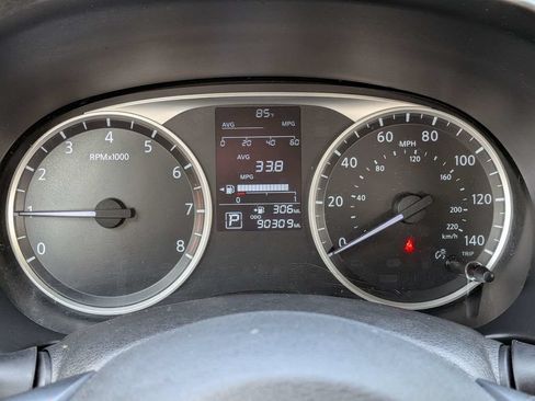 Used 2022 Nissan Kicks S FWD image 27