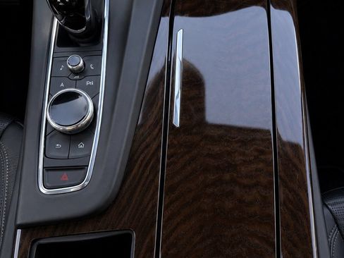Used 2023 Cadillac Escalade ESV Premium Luxury Platinum w/ LPO, Radiant Package AWD/4WD image 16
