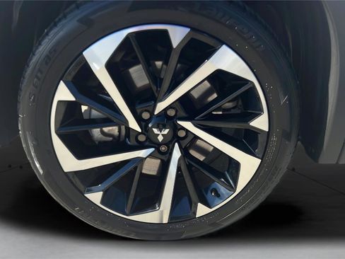 Used 2022 Mitsubishi Outlander SE image 16