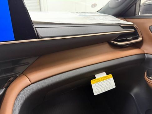 New 2026 Toyota Crown Signia Limited w/ Advanced Technology Package image 23