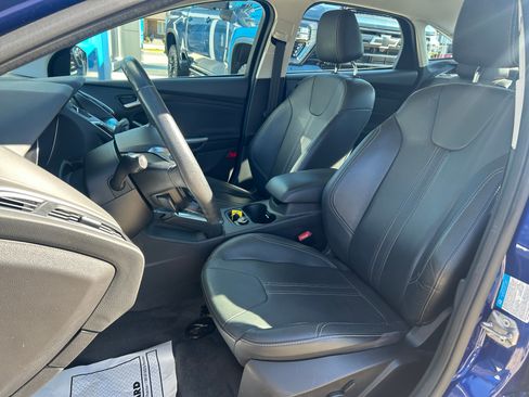 Used 2012 Ford Focus Titanium FWD image 16