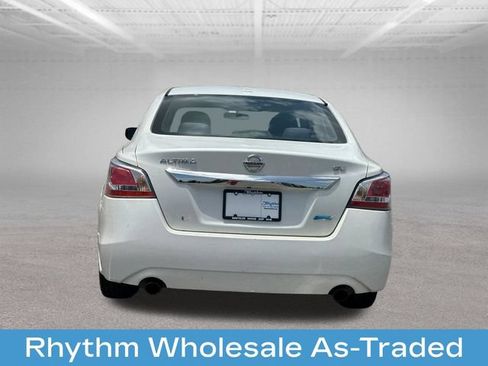 Used 2014 Nissan Altima 2.5 SV FWD image 7