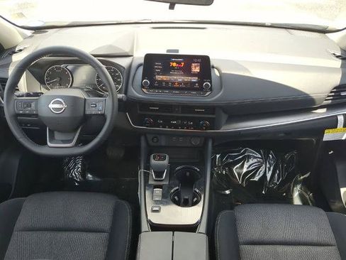 Certified 2026 Nissan Rogue SV FWD image 16