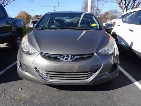Used 2013 Hyundai Elantra GLS image 2