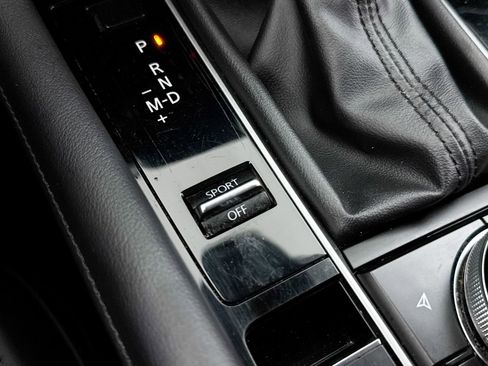 Used 2025 MAZDA MAZDA3 s image 8